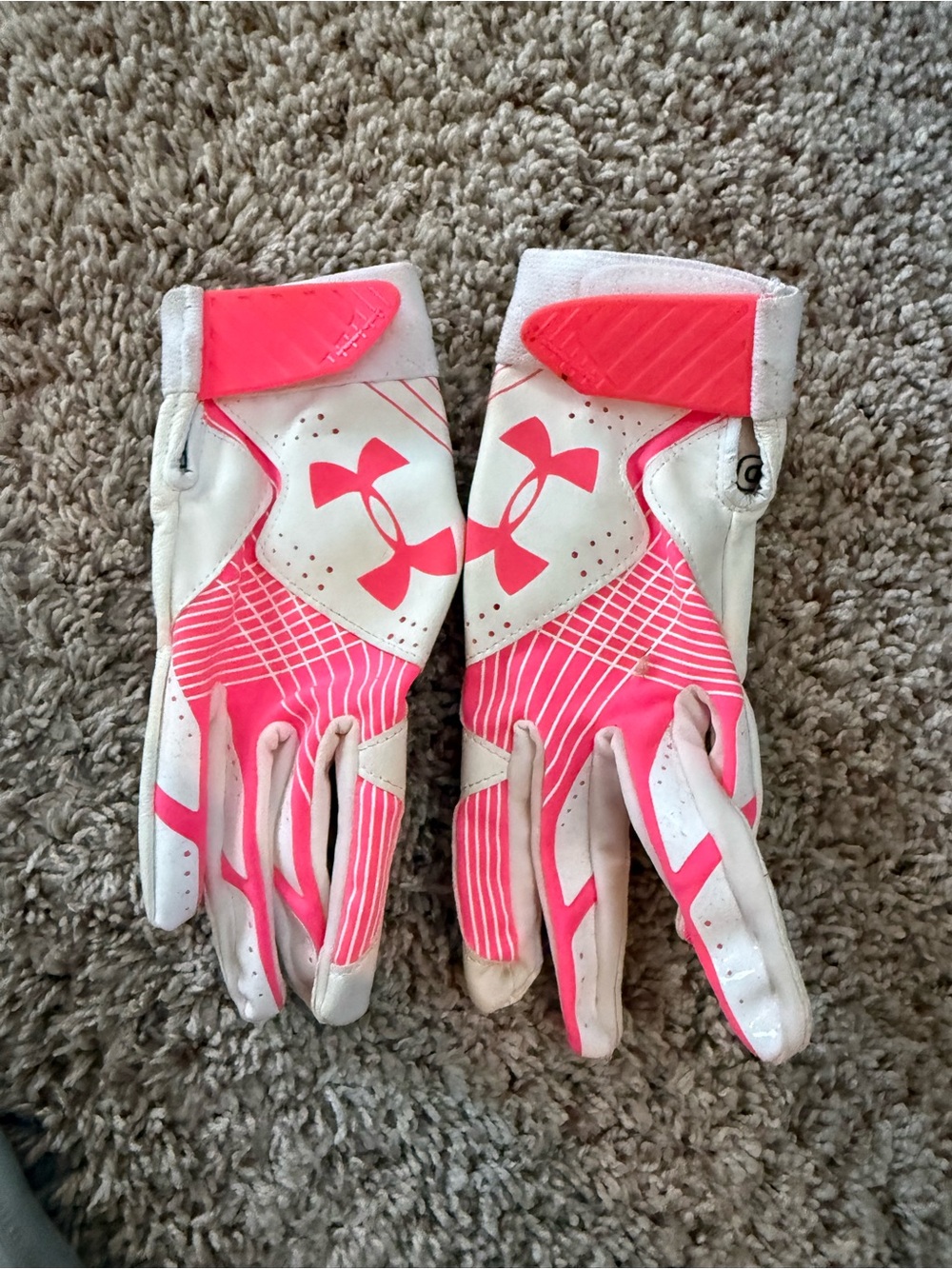 Under Armour White and Bright Pink Performance Gloves